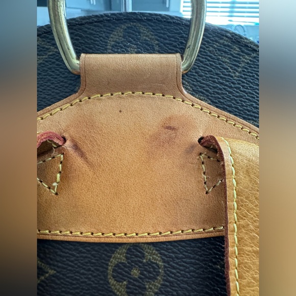 Louis Vuitton Backpack - Picture 4 of 14